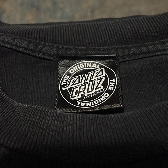 Medium Santa Cruz Skateboard Mens Tee. - Picture 3 of 3